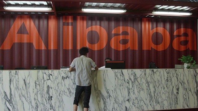 Alibaba szuka pracowników w Amazon.com i Microsoft
