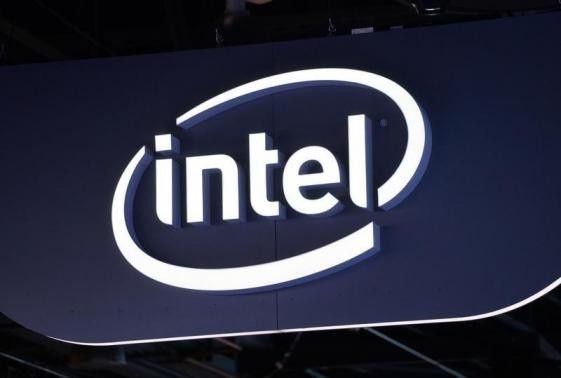Intel zmniejsza kwartalną prognozę przychodów za Q4 2014