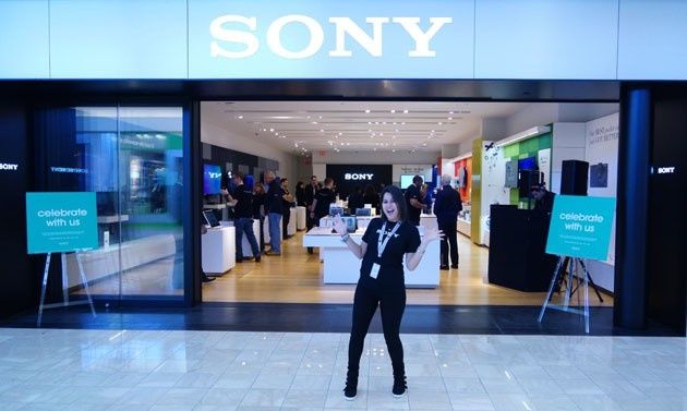 Sony zamyka 2/3 sklepów w USA
