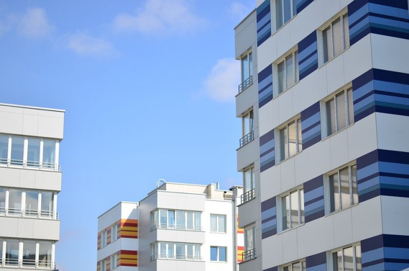Czy piętro wpływa na cenę mieszkania?