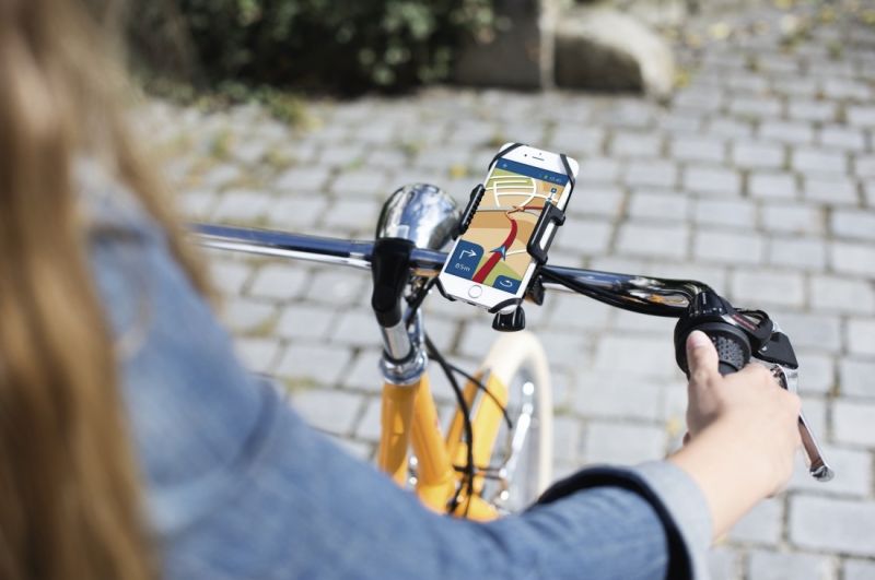 Korzystaj swobodnie z telefonu podczas kręcenia kilometrów z uchwytami rowerowymi od marki Hama