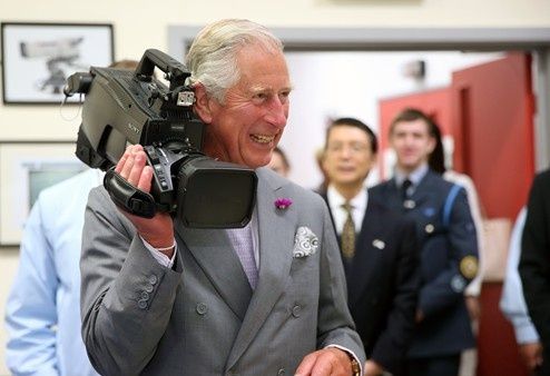 Książę Walii upamiętnia 40-lecie obecności Sony w Walii