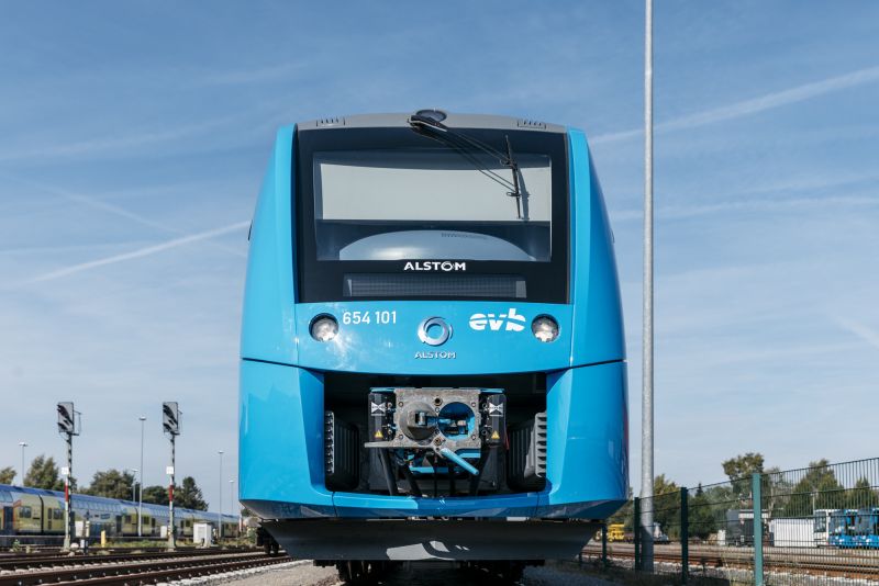 W Niemczech ruszył pierwszy pociąg na wodór