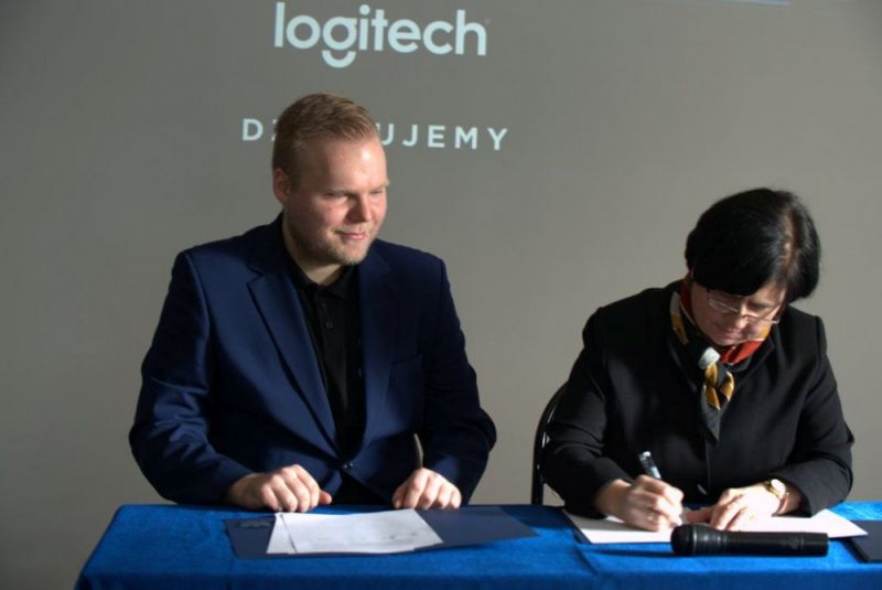 Logitech i pierwsza w Polsce klasa e-sportowa łączą siły