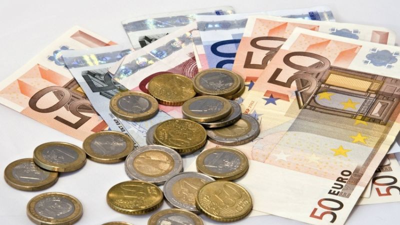 Połowa Polaków obawia się, że wprowadzenie euro będzie niekorzystne  dla polskich firm