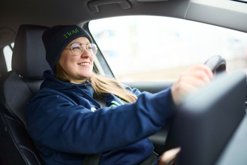 Nowe auto bez wizyty w salonie. Flovi dostarcza samochody prosto pod drzwi klientów