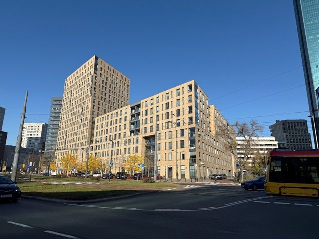 Parter handlowy przy ulicy Stawki w Warszawie sprzedany