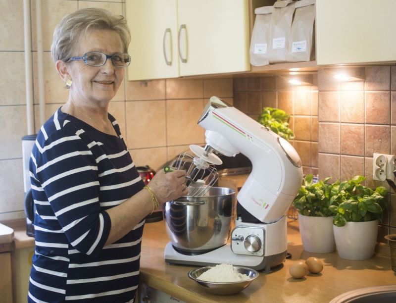 Ekspert kulinarny, blogerka Jolanta Caputa została ambasadorem marki produktów AGD - eta