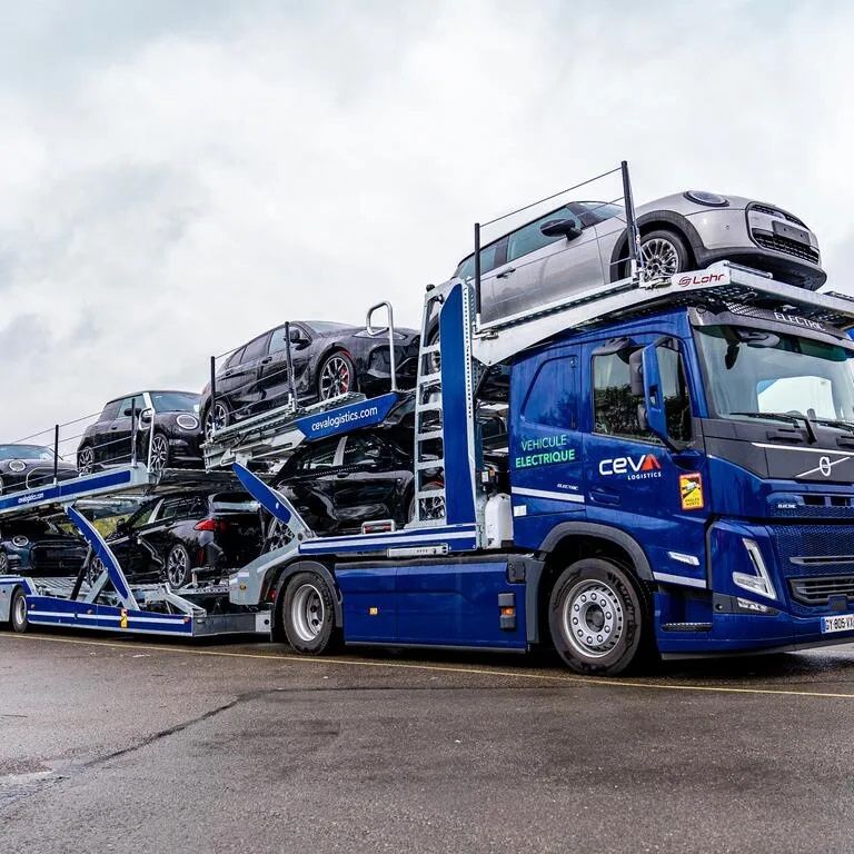 CEVA Logistics i BMW Group France testują elektryczny autotransporter