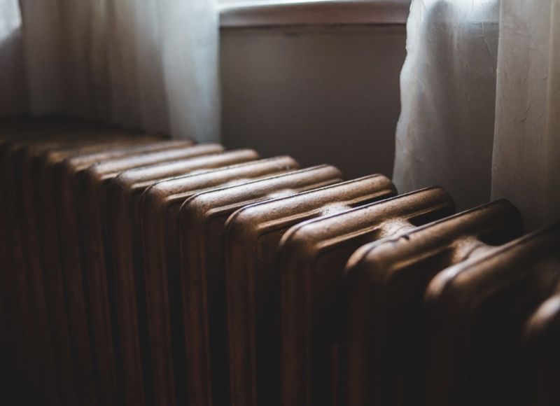 Ceny ogrzewania idą w górę, jaki rachunek wystawi Polakom ta zima