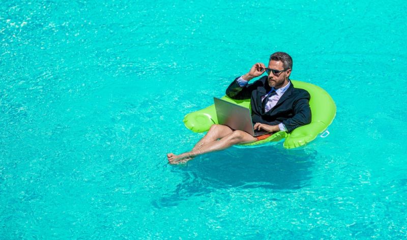 Employer branding w klapkach – czy latem da się skutecznie przyciągać talenty?