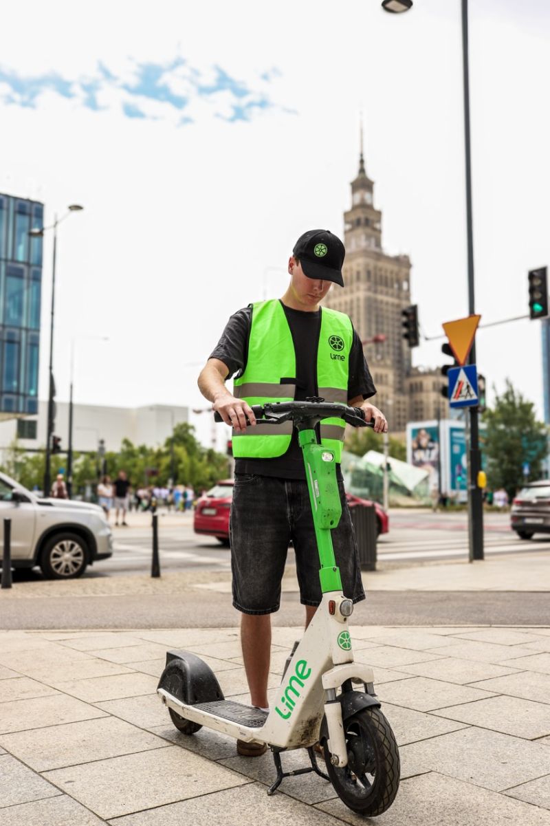 Lime uruchamia mobilne patrole w Warszawie
