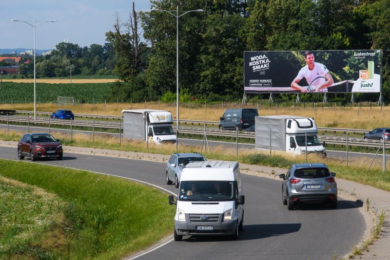 Waterdrop przyspiesza rozwój na polskim rynku. Marka rozwija sieć sprzedaży i rozszerza współpracę z partnerami handlowymi