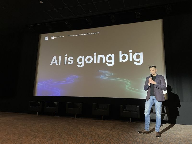 Pierwsze narzędzie oparte na sztucznej inteligencji w Polsce, które  w kilka sekund stworzy ogłoszenie o pracę. AI Assistant