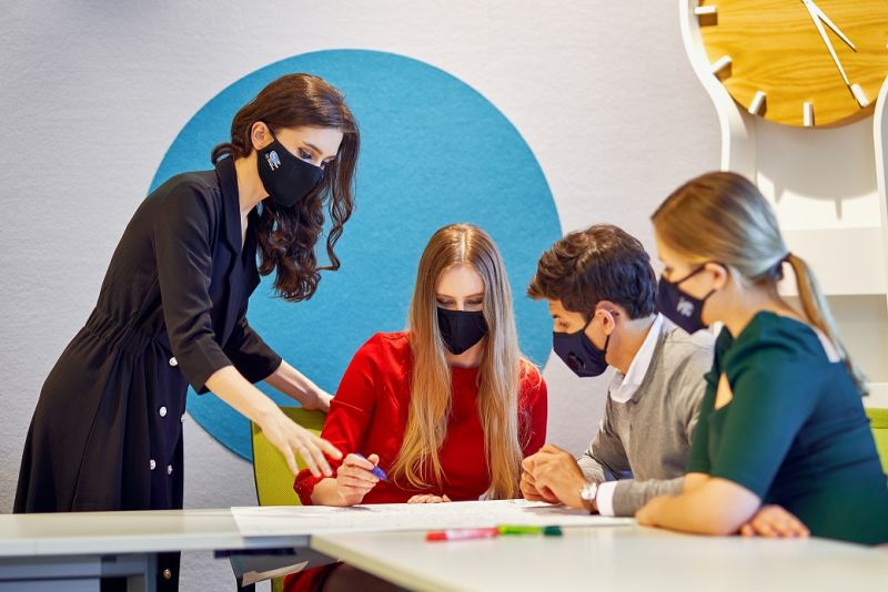 Antywirusowe maseczki Innowacją Roku