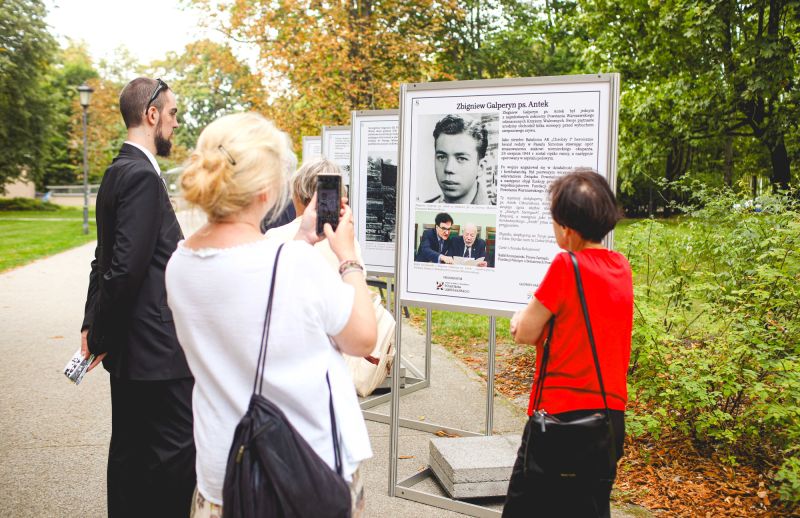 Odsłonięto wystawę w Ogrodzie Krasińskich. To upamiętnienie słynnej powstańczej reduty