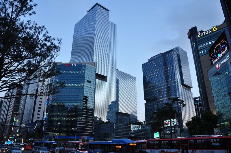 Rząd Korei Południowej zmusi Samsung'a do sprzedaży swoich akcji wartych 13 mld USD. Kto nabywcą?