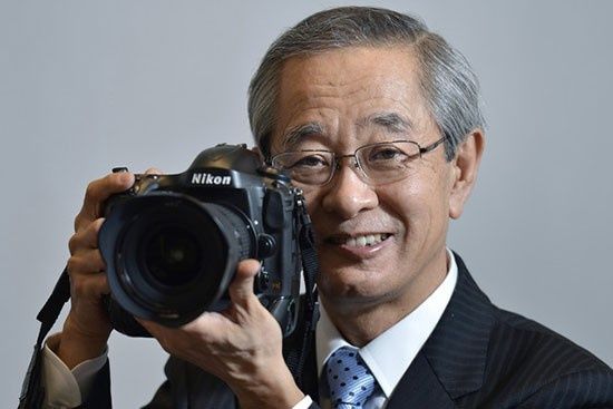 Nikon zaniepokojony kurczącym się rynkiem aparatów kompaktowych